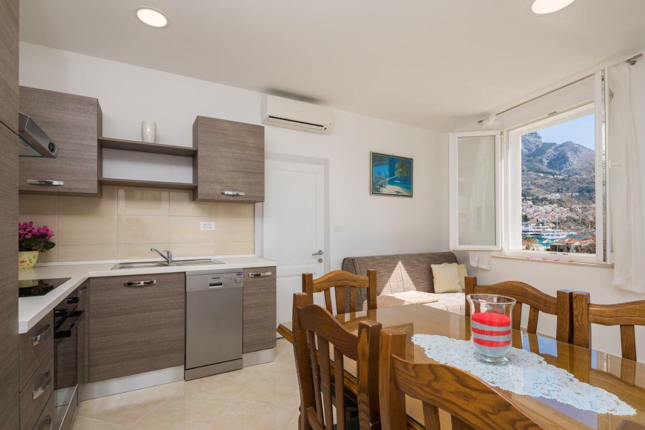 Sandy Beach Apartment Омиш Экстерьер фото