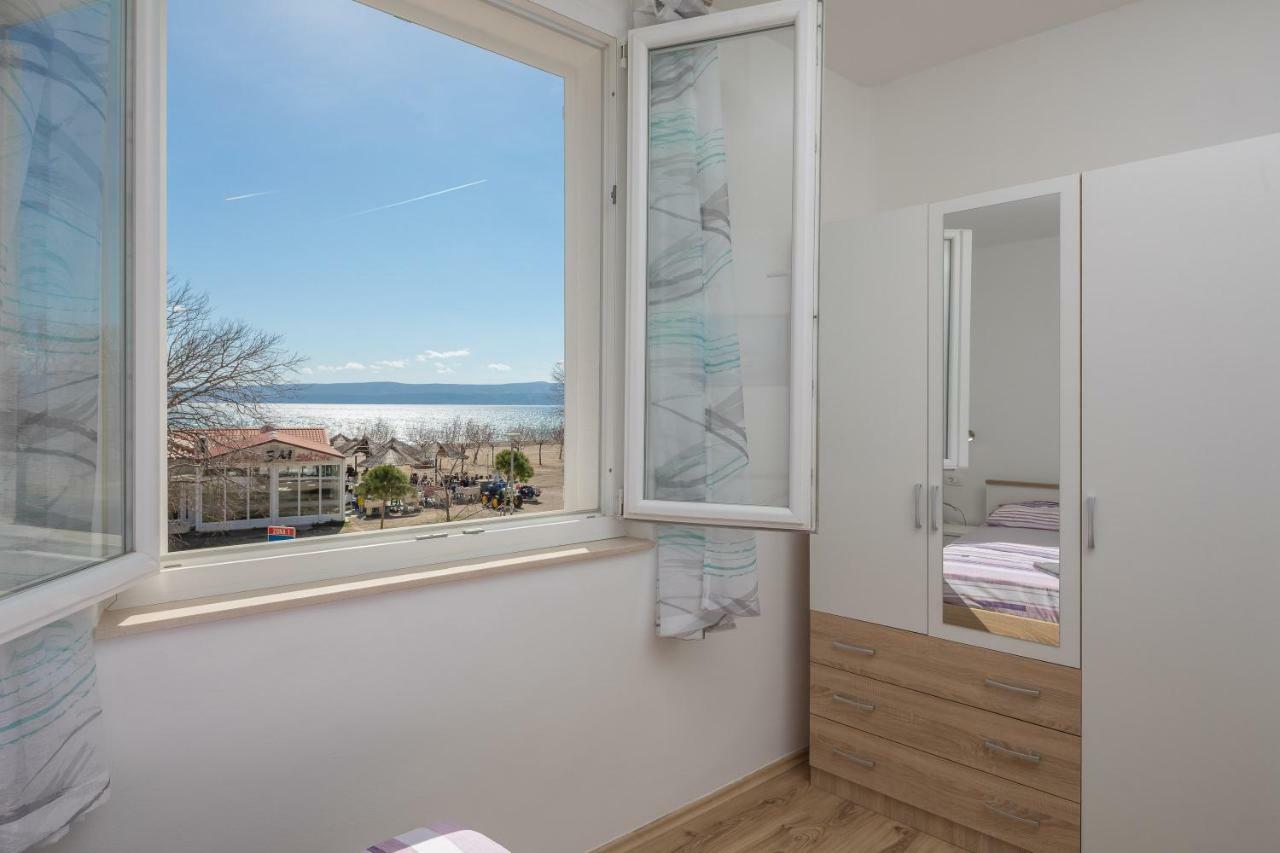 Sandy Beach Apartment Омиш Экстерьер фото