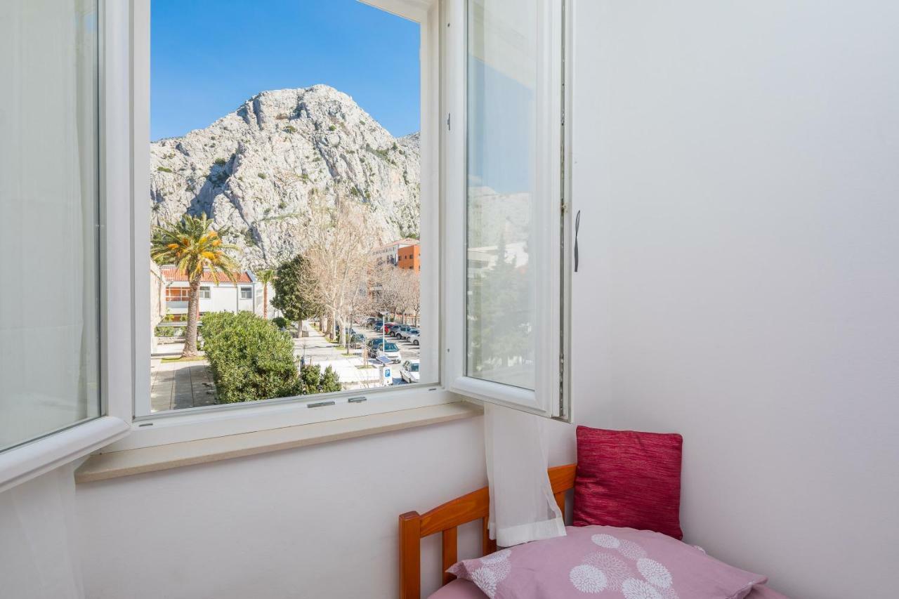 Sandy Beach Apartment Омиш Экстерьер фото