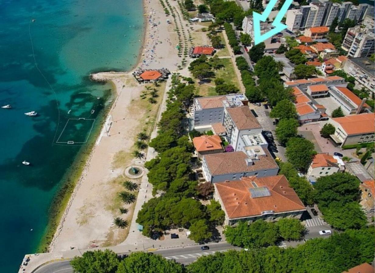 Sandy Beach Apartment Омиш Экстерьер фото