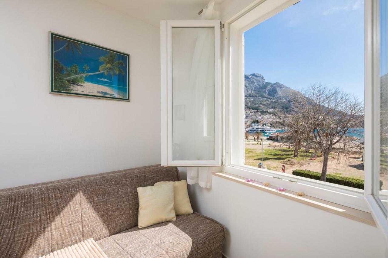 Sandy Beach Apartment Омиш Экстерьер фото